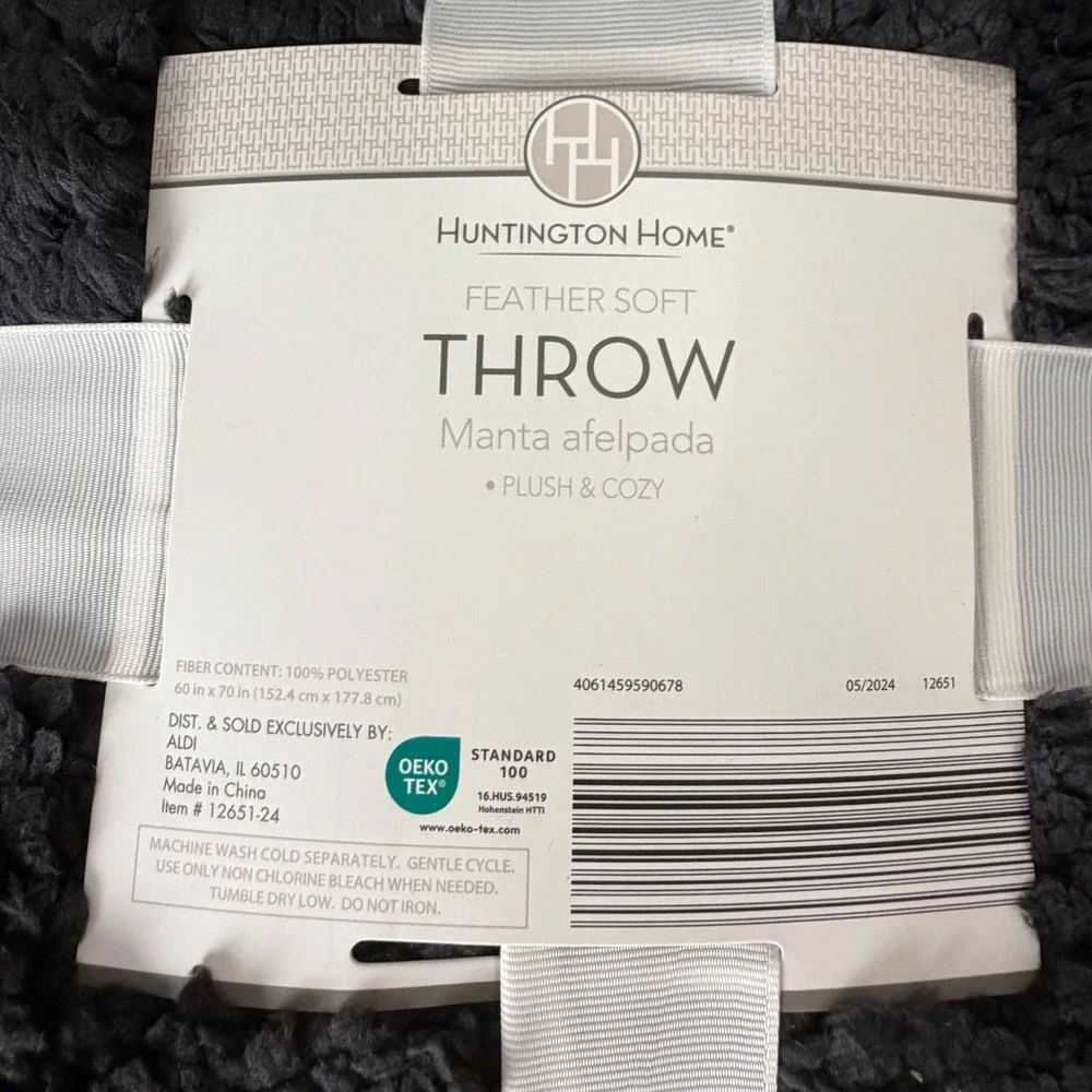 Huntington Home Throw 60x70 Black White‎ Checkered Plush Cozy NEW